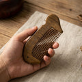 Mộc Willow – Lược Gỗ Đàn Hương Hoa Dáng Thơ | Golden Sandalwood Willow Comb